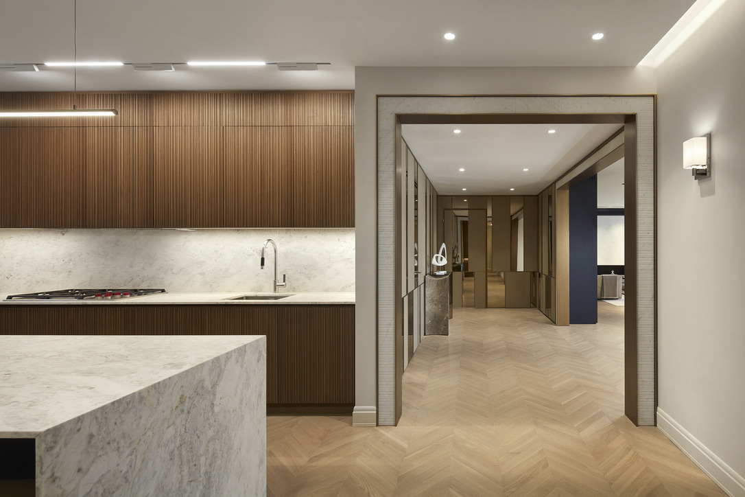 JR PENTHOUSE
