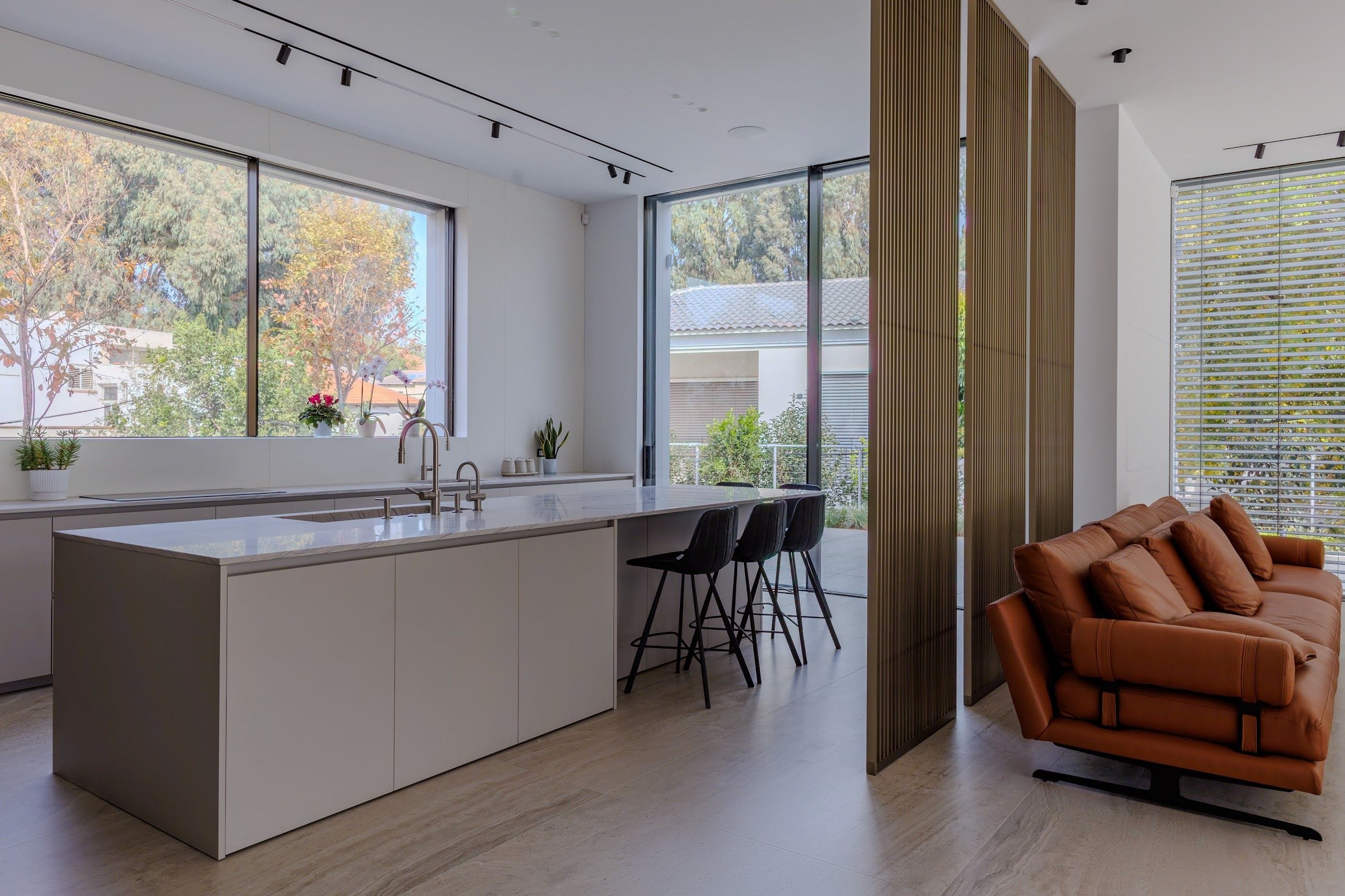 CN House - Image 3