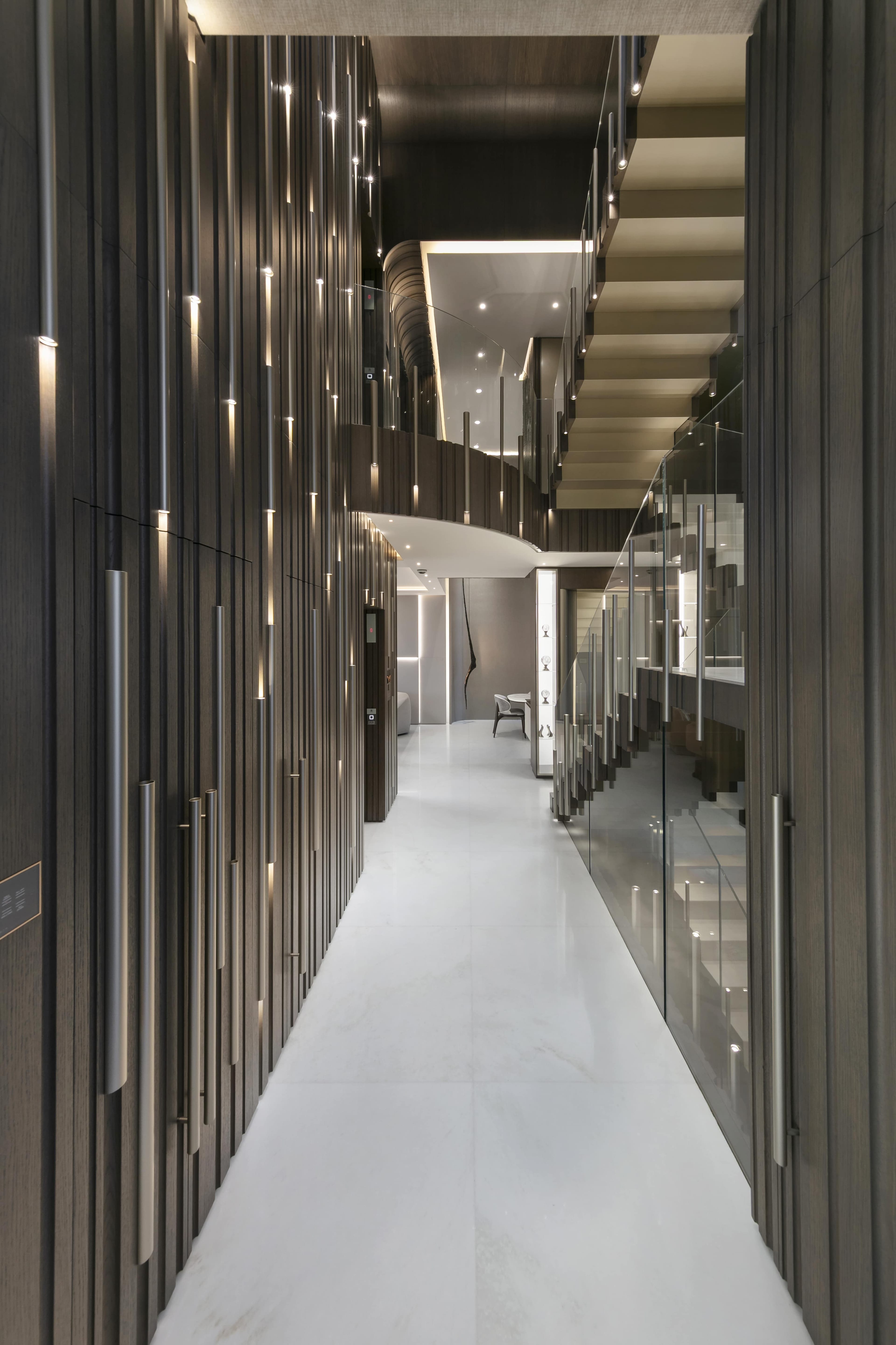 LV House - Image 12