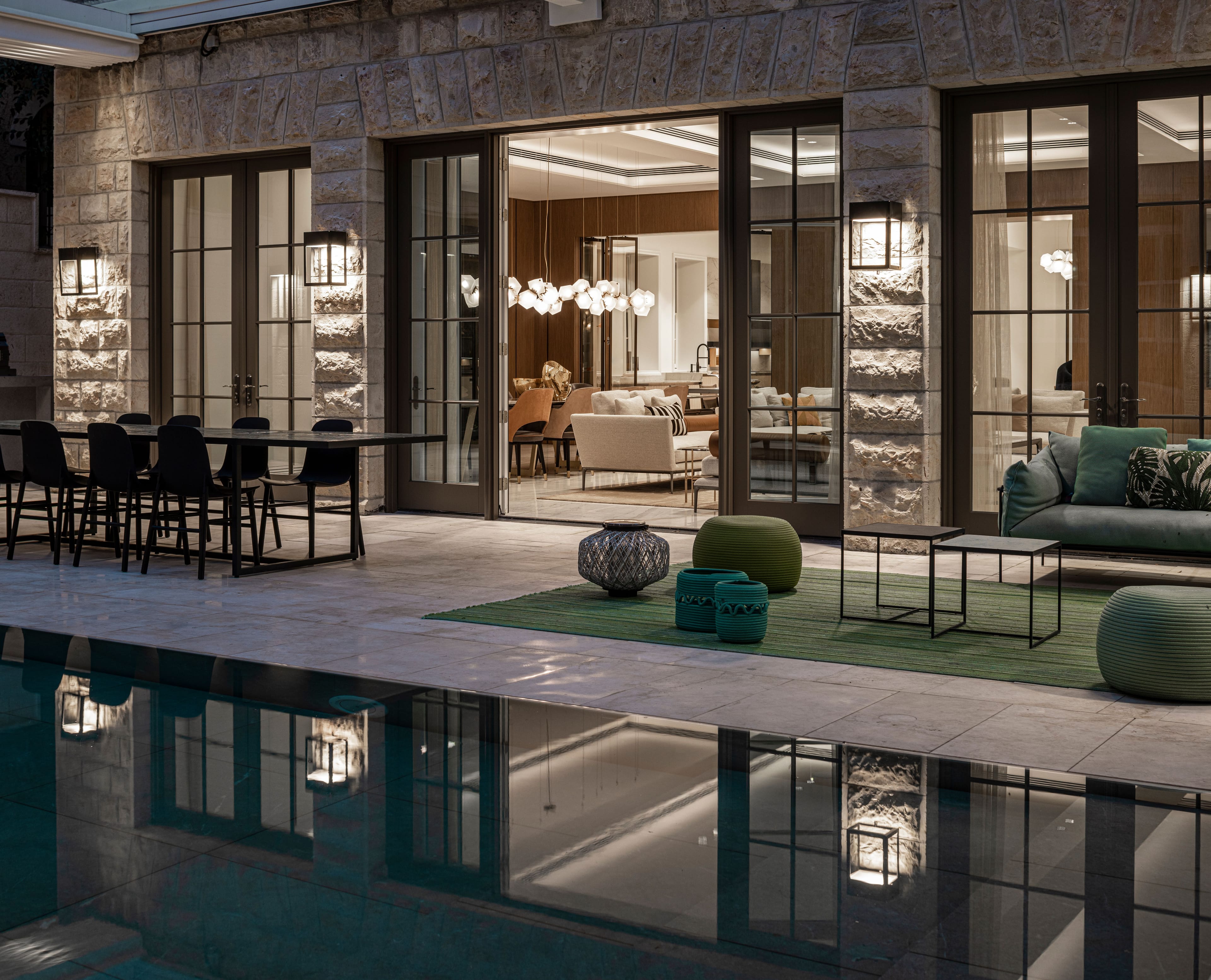 MJ House - Image 12